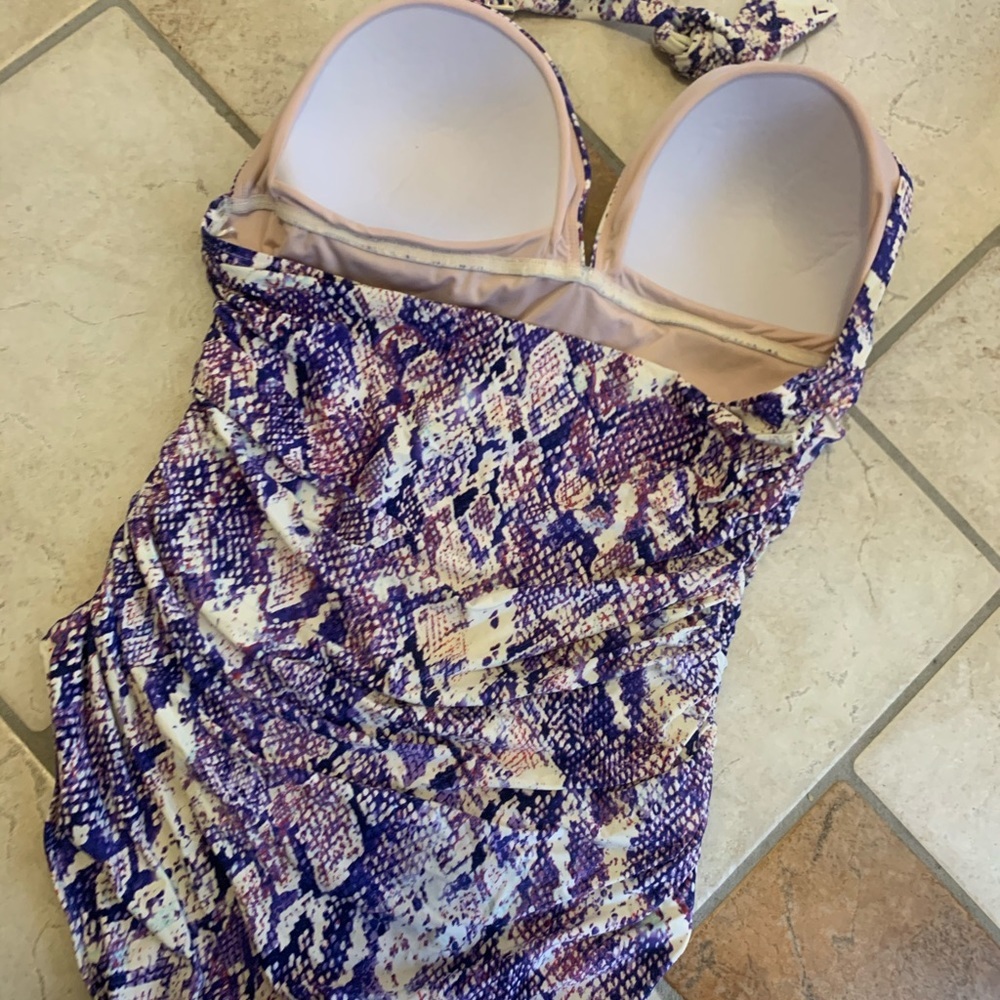 NWOT! Calvin Klein Halter OnePiece Swimsuit - Picture 10 of 10